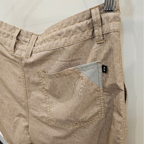 Oakley Tan Quick Dry Hybrid Swim Athletic Shorts Size 32 - Picture 5 of 7